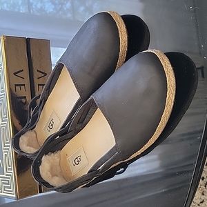 UGG 8.5US